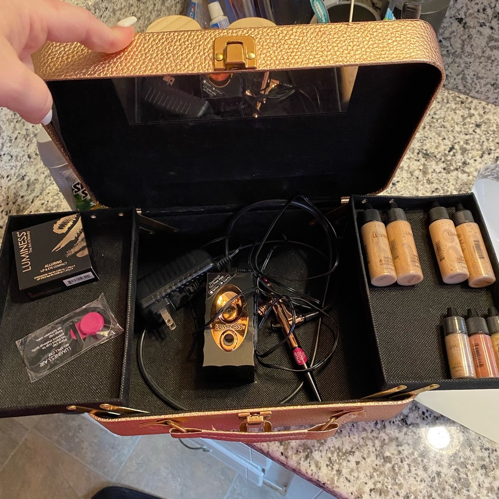 Luminess airbrush make up starter kit